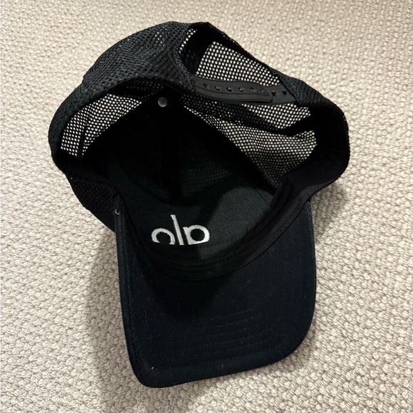 ALO Yoga Black Trucker Hat - Picture 2 of 2